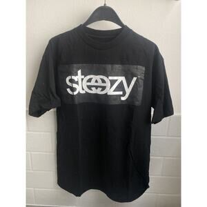 Steezy Photography box logo tee